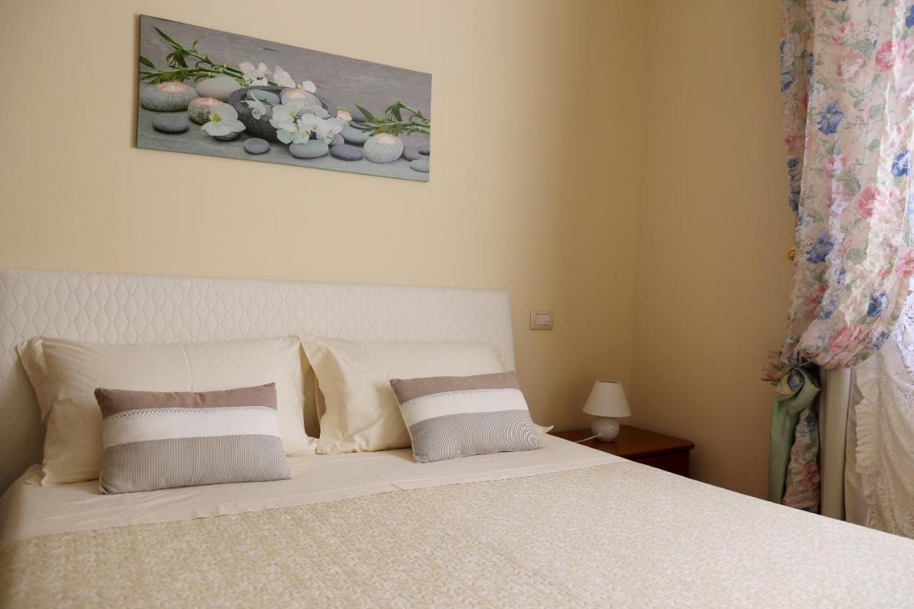 데센자노델가르다 La Casa Di Pimpi B&B 외부 사진